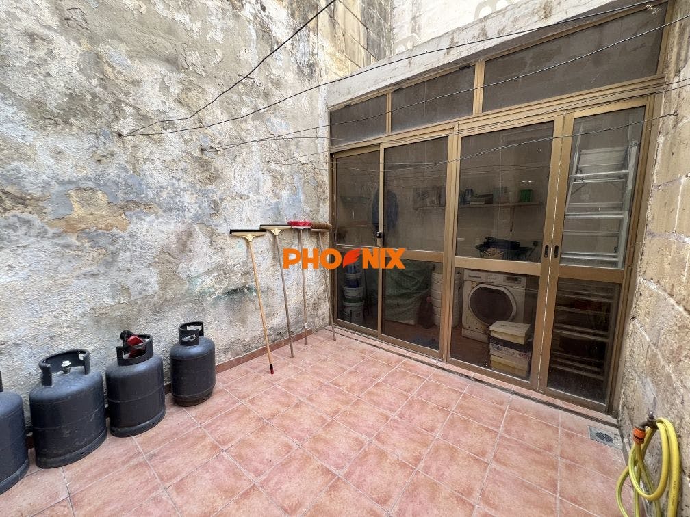 Town House in Bormla (Cospicua)